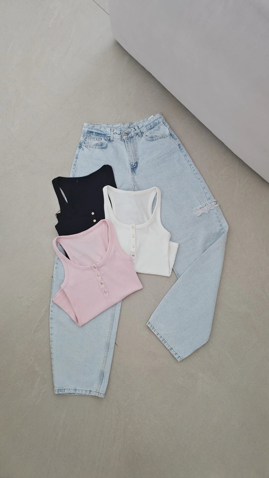 Slit jeans