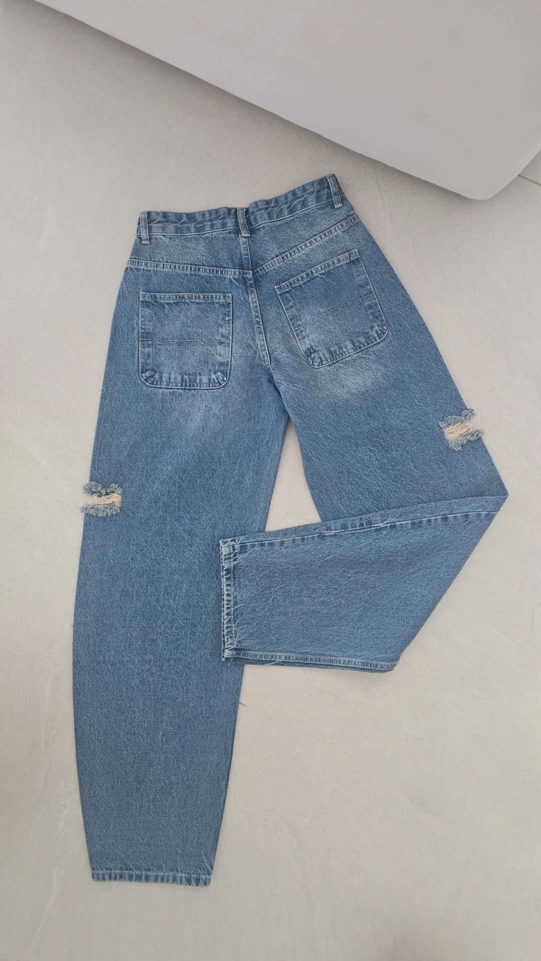 Slit jeans