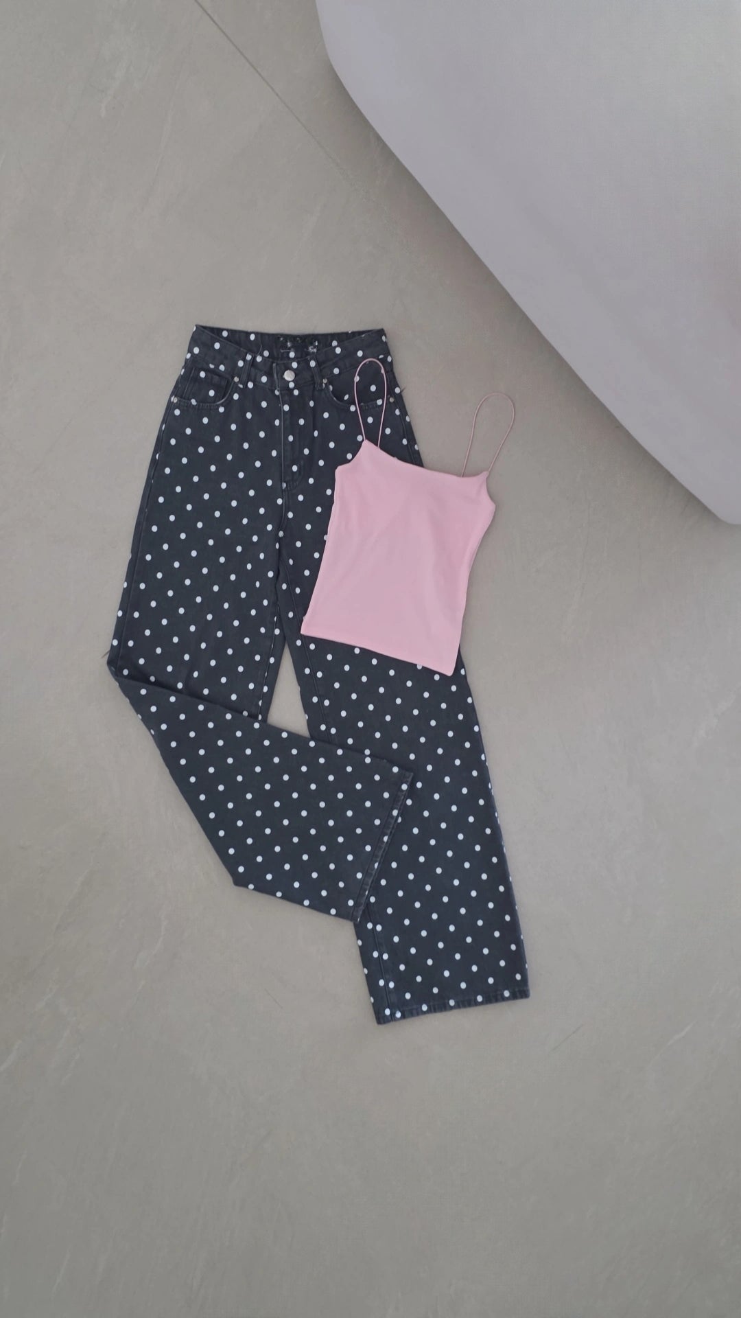 Dotted jeans