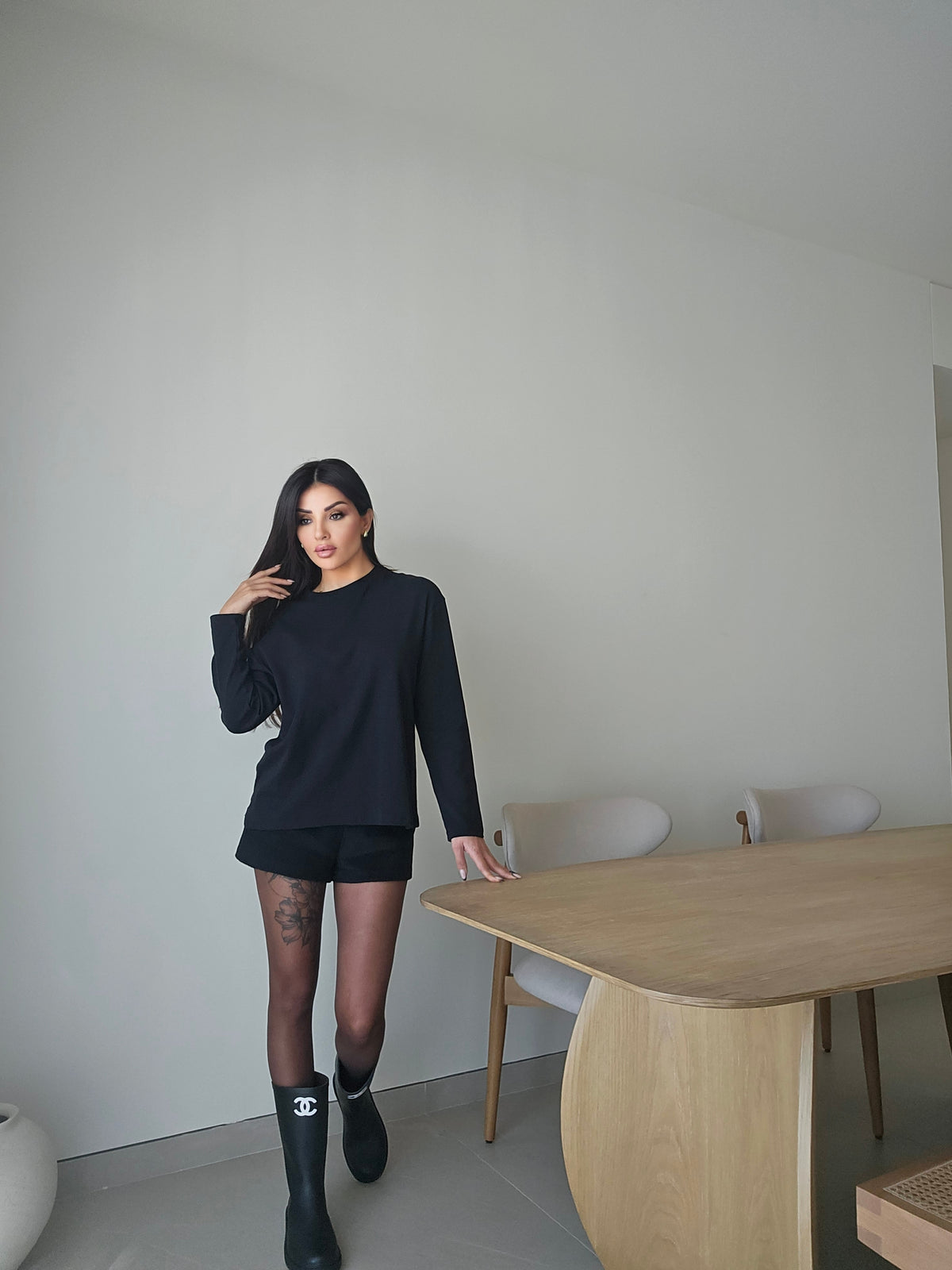 Long-sleeve crewneck cotton top