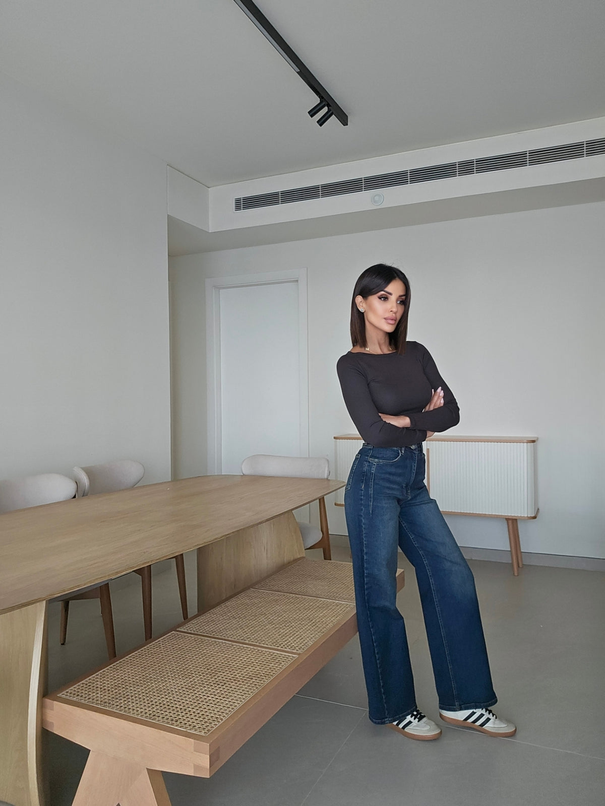 Dark wash high-rise wide-leg denim jeans