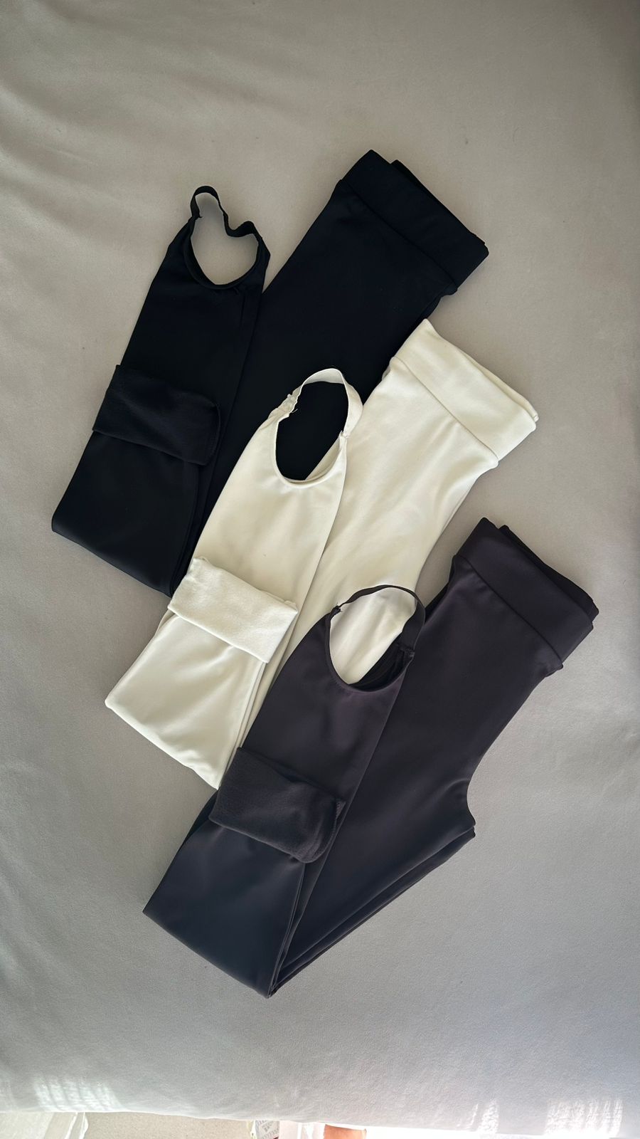 Fleece-lined foot-cutout stirrup legging