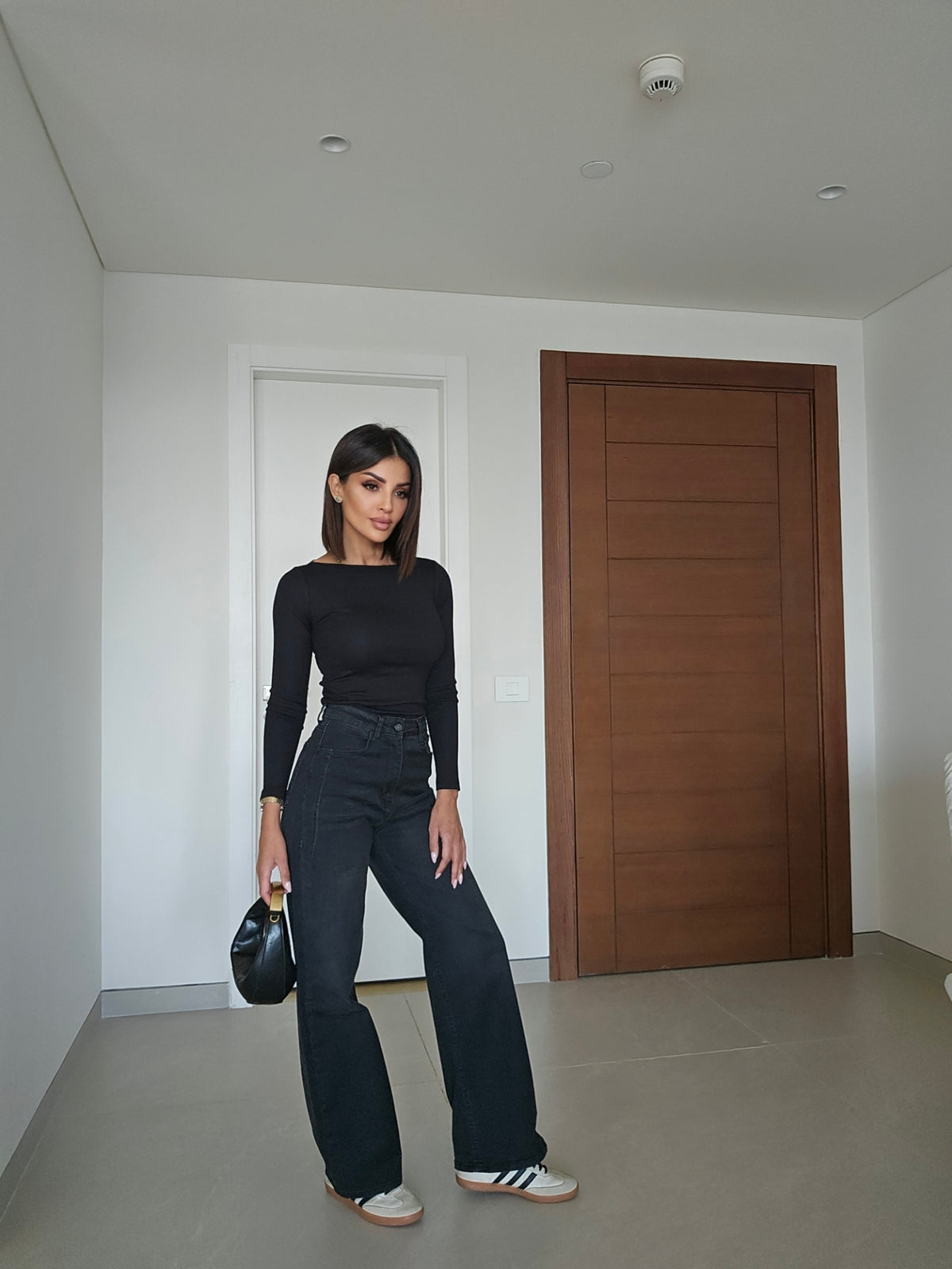 Long-sleeve boatneck basic cotton top
