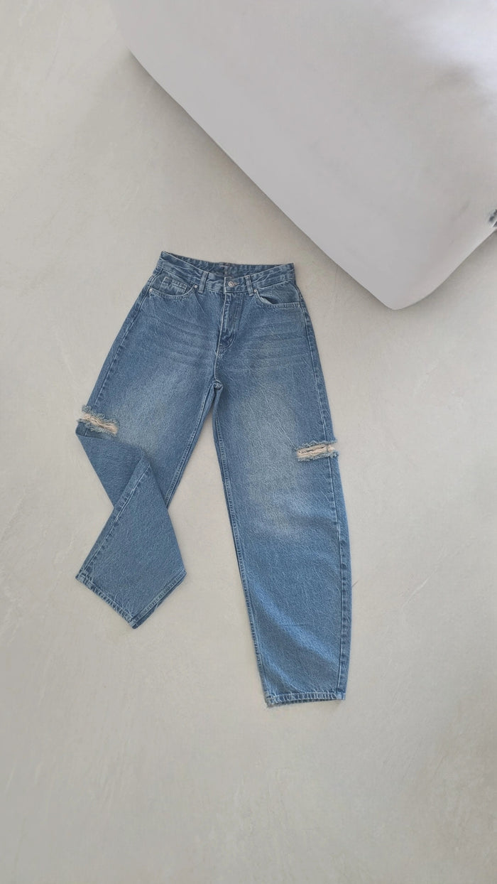 Slit jeans
